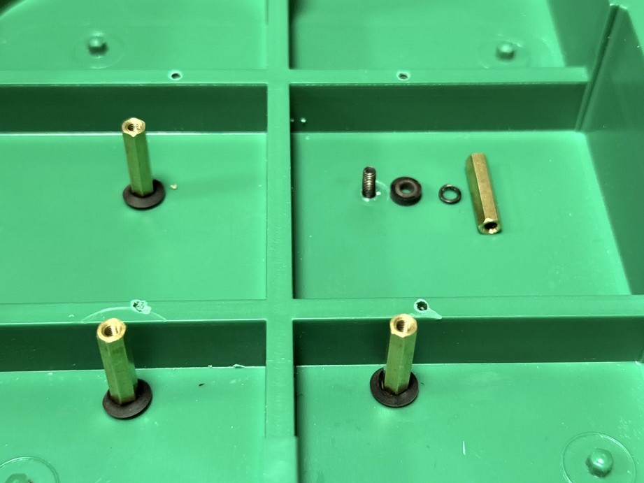 Device clips onto base